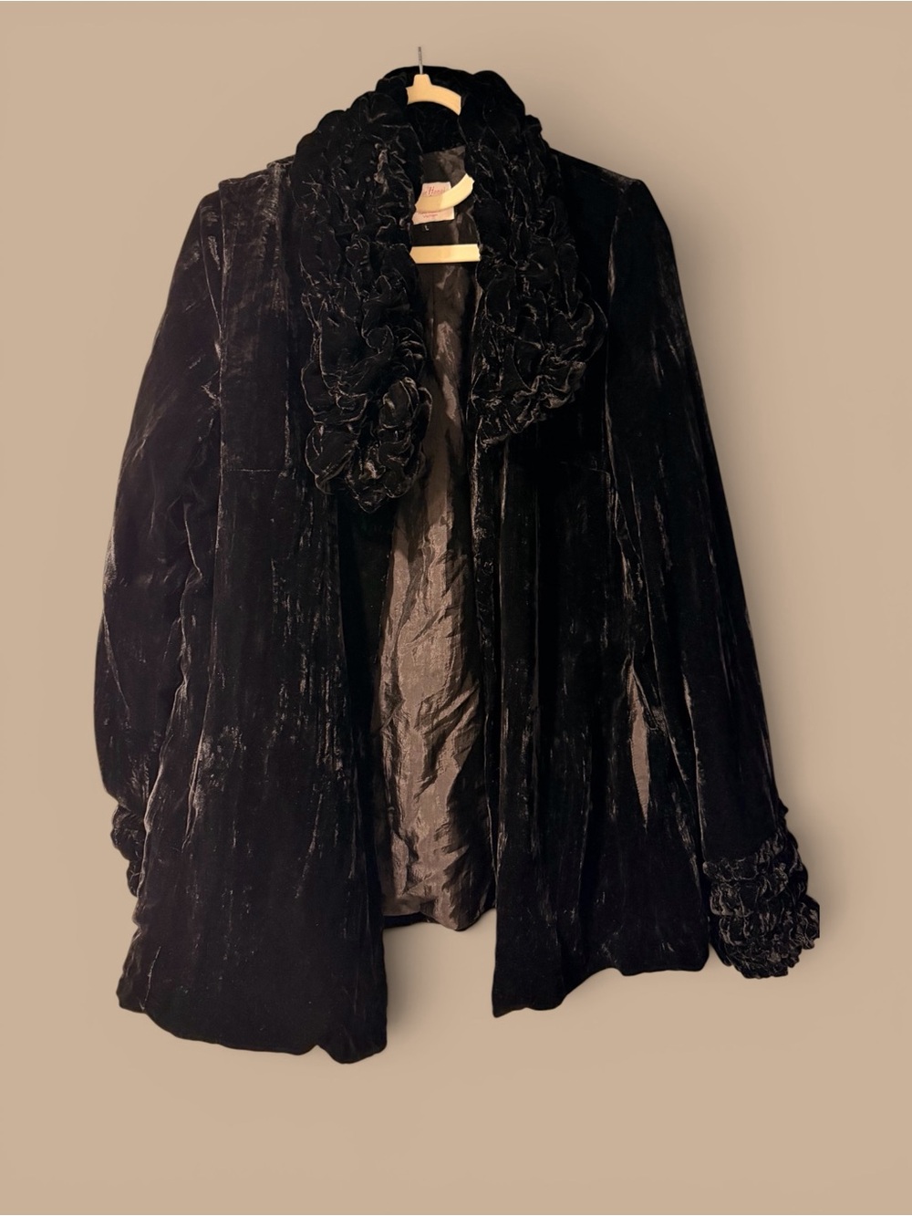 *VINTAGE* Black Velvet Ruffled Collar Women's Blazer